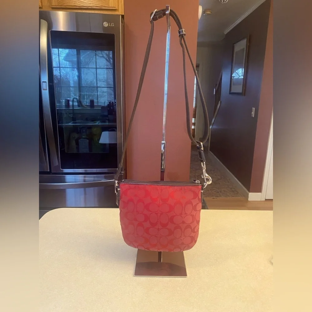 COACH Cherry Red Signature Swing Pleated Adjustable Crossbody/Shoulder Bag, EUC - Picture 3 of 16